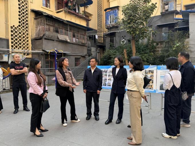 民建内江市委会赴经开区开展城市更新行动专题调研